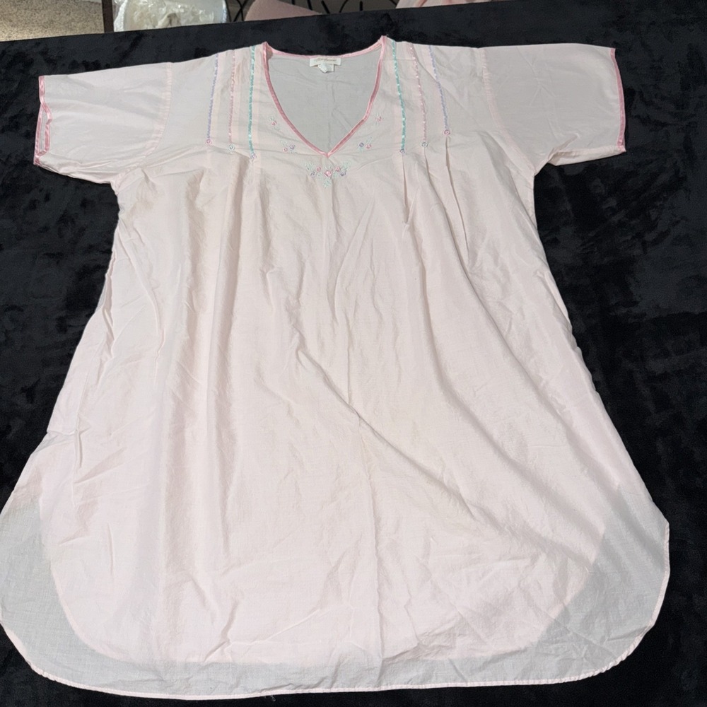 VTG Barbizon Nightgown Pink Lightweight Embroidered Cotton Cottagecore Sz M